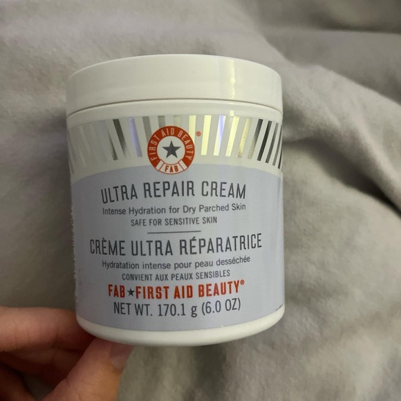 First Aid Beauty ultra repair cream - Picture 5 of 7